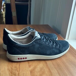 Ecco sneakers